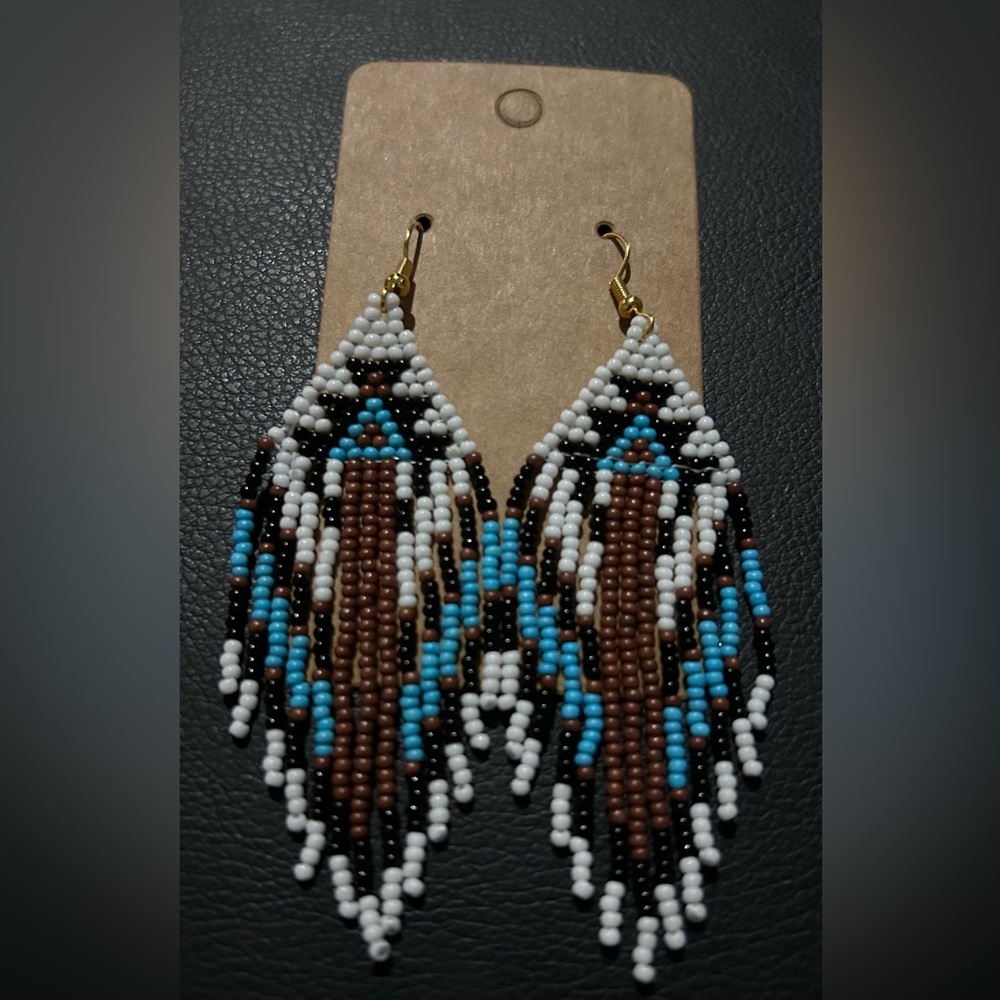 Native American seed bead earrings - Picture 1 of 2